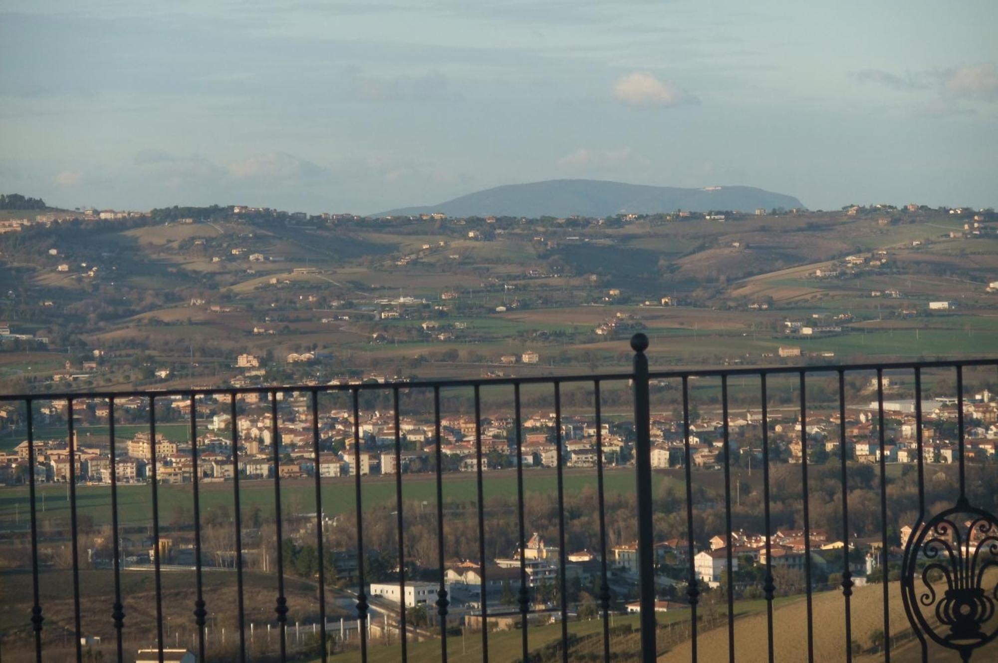 Hotel La Rosa Dei Venti Monte San Giusto Номер фото
