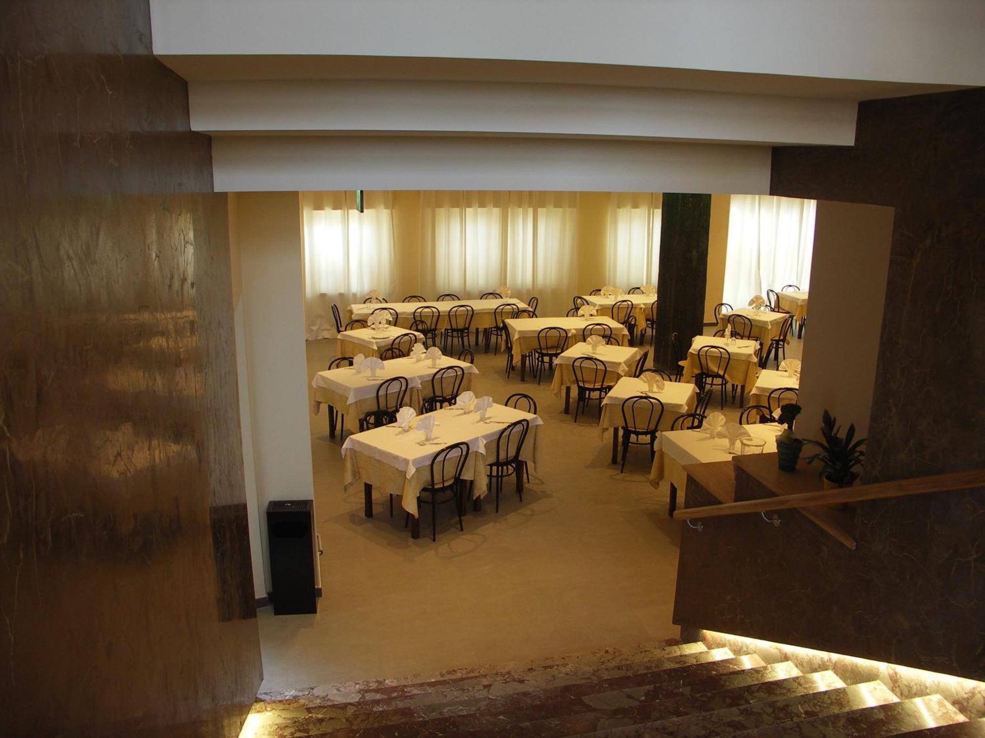 Hotel La Rosa Dei Venti Monte San Giusto Екстер'єр фото