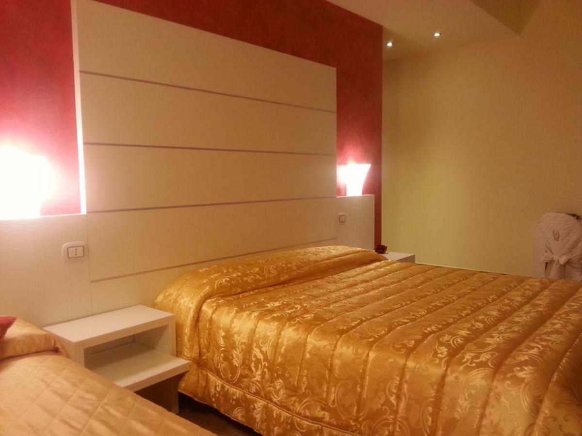 Hotel La Rosa Dei Venti Monte San Giusto Екстер'єр фото