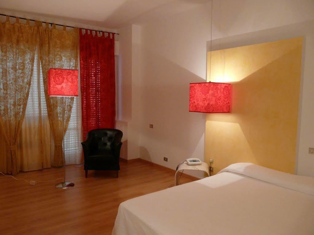Hotel La Rosa Dei Venti Monte San Giusto Екстер'єр фото